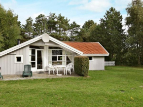 Quiet Holiday Home in Rodby near Sea